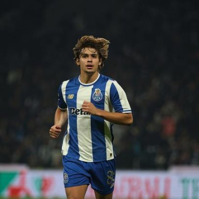Mora faz golaço no Dragão e FC Porto agradece