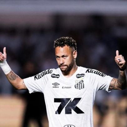 Neymar marca, comete penálti, critica arbitragem e pede desculpa