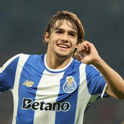 Cartão de Mora pagou os bilhetes da plateia, dizem notas do FC Porto
