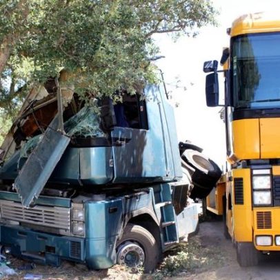 Estradas voltam a revelar um cenário devastador