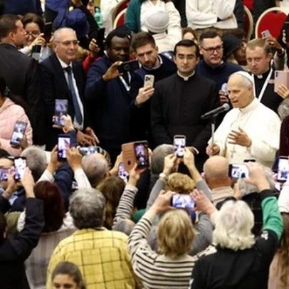 Papa apela a acolher pessoas marginalizadas, a líderes mundiais e católicos