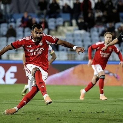 Benfica vence Atlético e avança na Taça