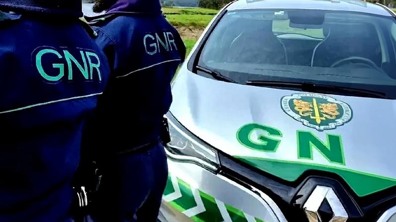 Mulher de 82 anos é suspeita de disparo contra vizinho em Ribeira de Pena