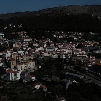 Povo da serra desafia o sistema e mantém água própria