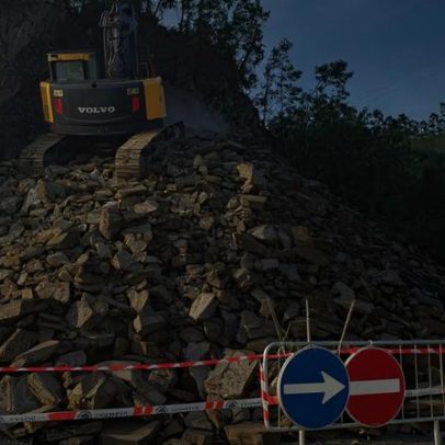 Chuva intensa causa deslizamentos de terra em estradas de Penacova