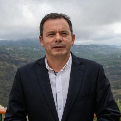 Primeiro-ministro lamenta morte de idosos em Fernão Ferro