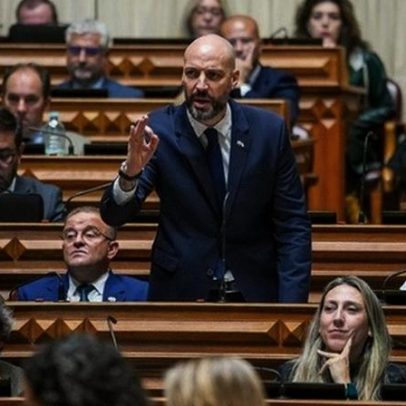 Gomes afirma que conquistas do 25 de Novembro derrotaram radicalismo