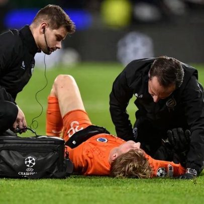 Guarda-redes do Club Brugge transportado ao hospital