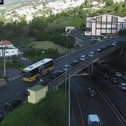 Acidente numa via rápida deixa ferido ligeiro