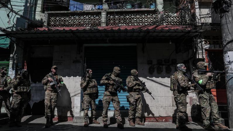Polícia classifica operação no Rio com mais de 120 mortos como cenário de guerra