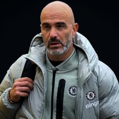 Chelsea contrata jovem de 16 anos com contrato de dois anos