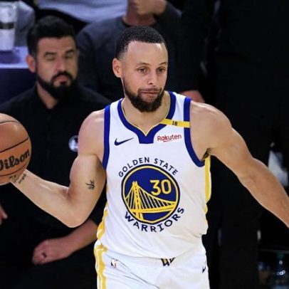 Curry iguala recorde de Michael Jordan em noite histórica na NBA Cup