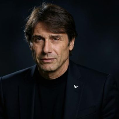 Nápoles treina sem Antonio Conte, Benfica atento