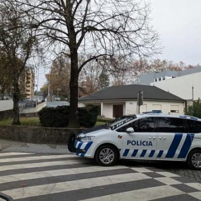 Detenção em Famalicão provoca dispositivo policial à porta da PSP