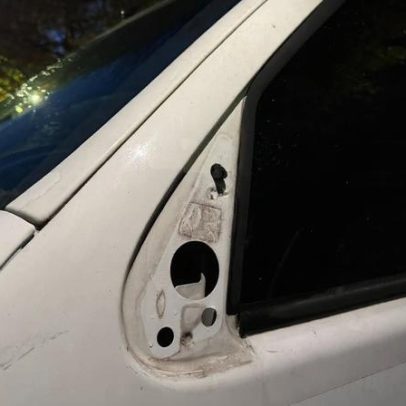 Famalicão: homem alterado entra na rua e pontapeia carros que passavam