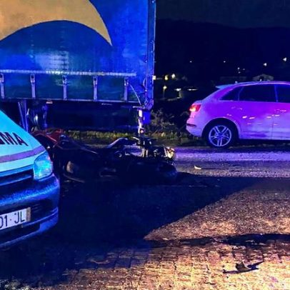 Motociclista em estado grave após colisão com camião que cortou N14 Famalicão