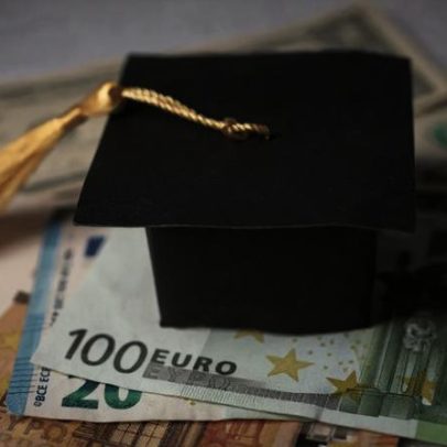 Propinas mantêm-se nos 697 euros no próximo ano