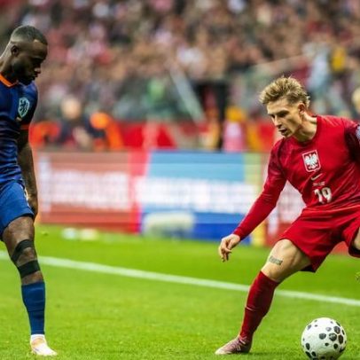 Países Baixos empatam com a Polónia e adiam apuramento para o Mundial