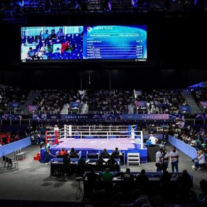 Lutador de MMA morre após colapso no ringue; polícia abre investigação