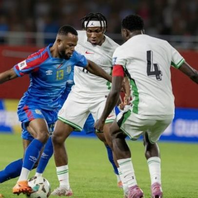 Mbema não falha nos penáltis e afasta Nigéria do acesso ao Mundial