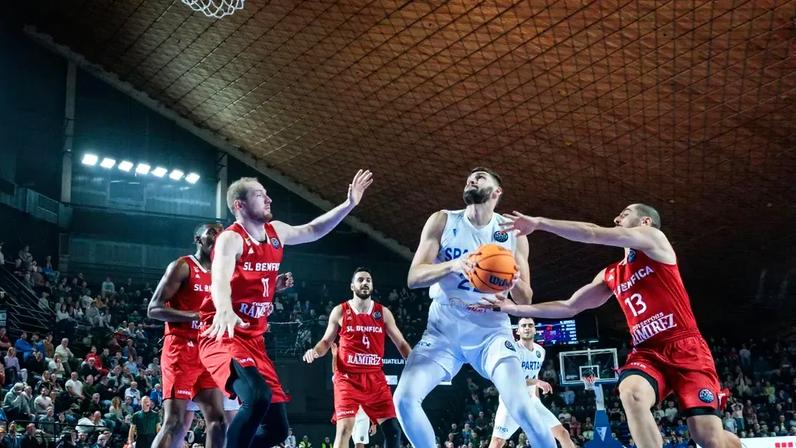 Benfica perde na Sérvia e despede-se da Liga dos Campeões - Foto: FIBA