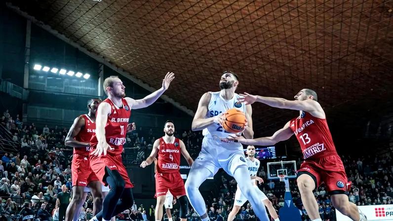 Benfica perde na Sérvia e despede-se da Liga dos Campeões - Foto: FIBA