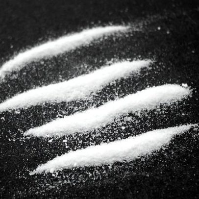 Duas embarcações de pesca interceptadas com mais de sete toneladas de droga