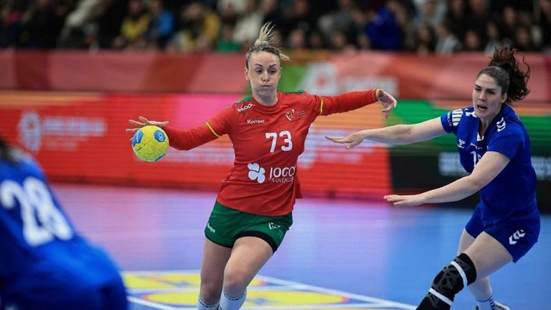 Joana Resende foi a melhor marcadora e MVP do encontro. FAP