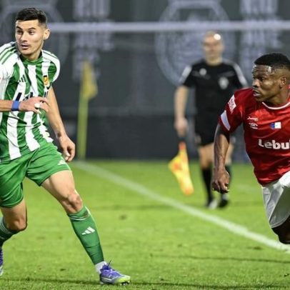 Antes de começar, a marca de penálti já deixava marcas
