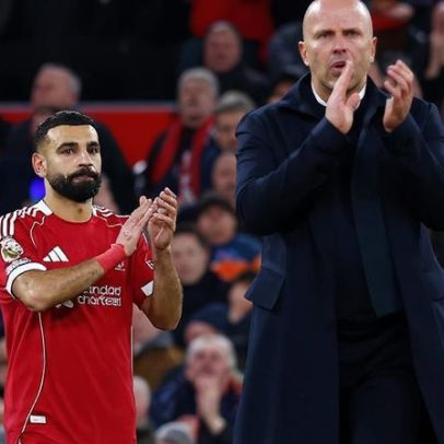 Salah fica no banco pela primeira vez desde abril de 2024