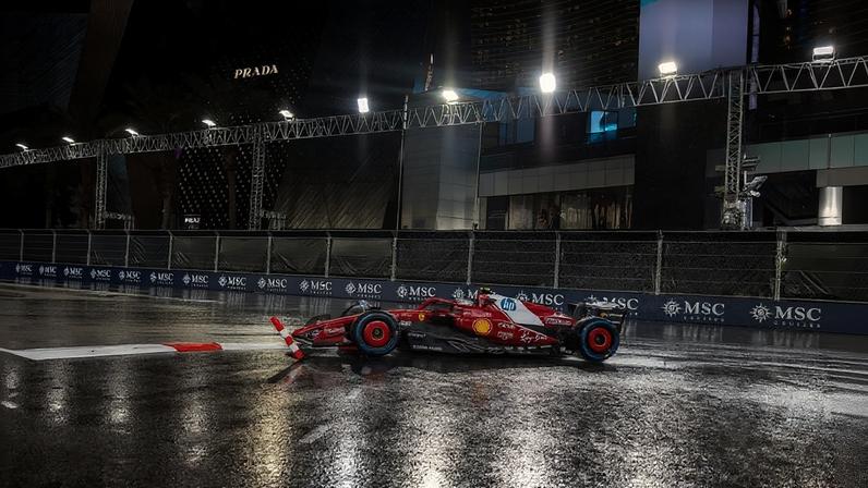 Ferrari de Lewis Hamilton em Las Vagas não acabou a qualificação - Foto: IMAGO