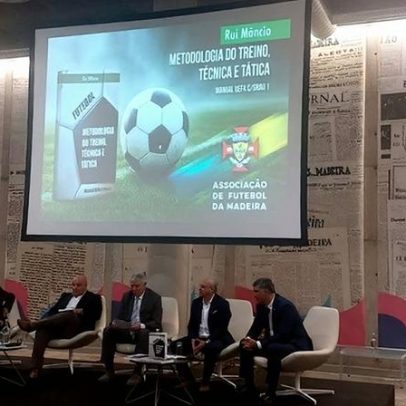 Rui Mâncio apresenta livro sobre Metodologia do Treino, Técnica e Tática