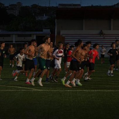 Projeto que reúne famílias em torno do futebol é solução para as férias de Natal
