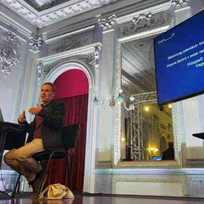Vagar deve ir além dos lugares-comuns, diz António Guerreiro em Évora