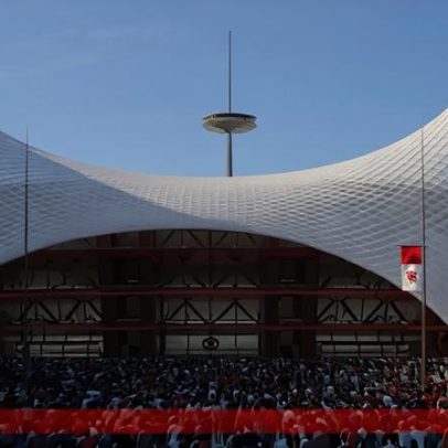 Estádio de 100 mil lugares do Manchester United ganha novos detalhes do projeto