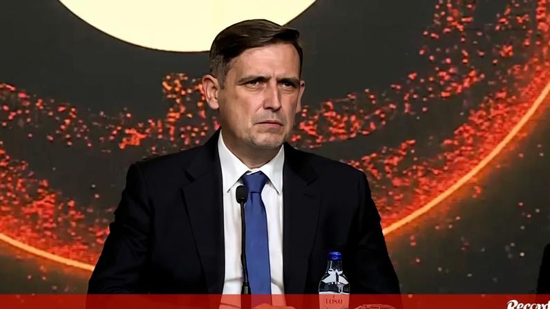 CA explica polémicas de arbitragem no Dragão e na Luz