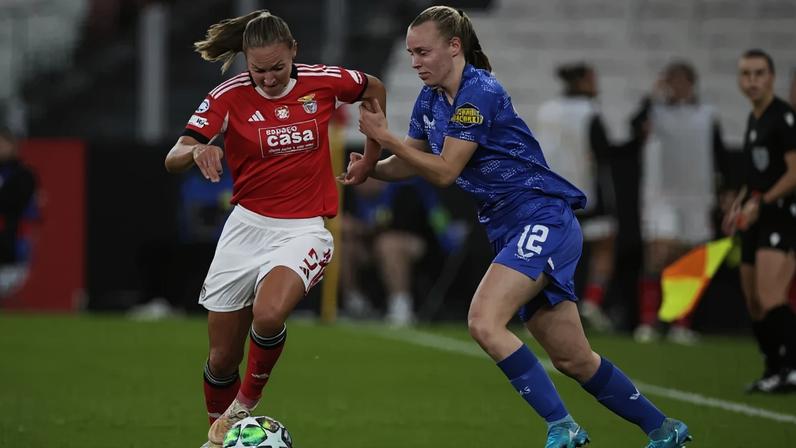 Benfica empata com Twente e conquista primeiro ponto na Liga dos Campeões feminina