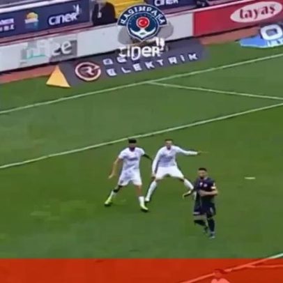 Golo de jogador português nomeado para o Prémio Puskás