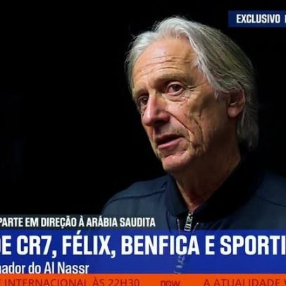 Jorge Jesus e o Santa-Clara-Sporting discutem lançamento lateral