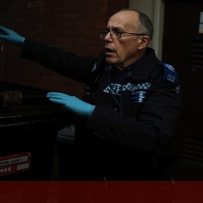 Homem rouba 12 mil euros em óculos e é detido escondido num contentor de lixo