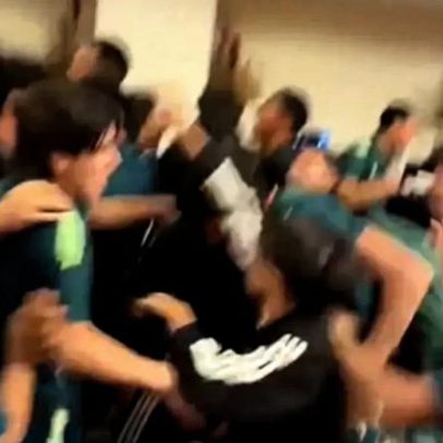 Receção do Japão ao México após apuramento para os oitavos do Mundial Sub-17