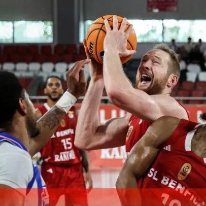 Benfica vence FC Porto e mantém registo perfeito no basquetebol