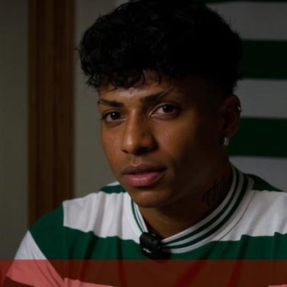 Alisson abre o balneário do Sporting e revela vaidade e gosto musical