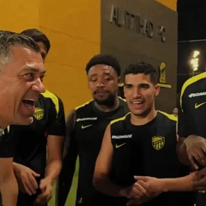 Sérgio Conceição celebra 51 anos com bolo no Al-Ittihad