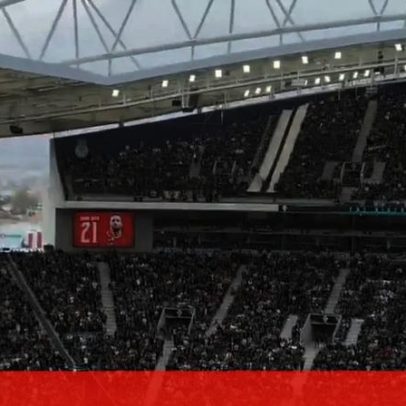 Diogo Jota presente na homenagem ao minuto 21 de Portugal-Arménia