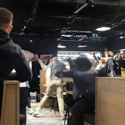 Troy Parrott dá nome ao aeroporto de Dublin por algumas horas