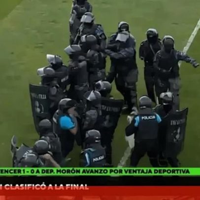 Jogo na Argentina termina com agressões e intervenção de polícia de choque