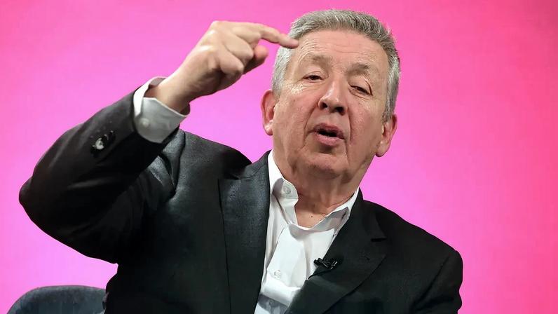 Fernando Tavares, antigo vice-presidente do clube da Luz, em entrevista a Record