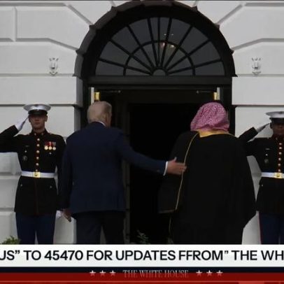Cristiano Ronaldo chega à Casa Branca acompanhado pela comitiva de Trump