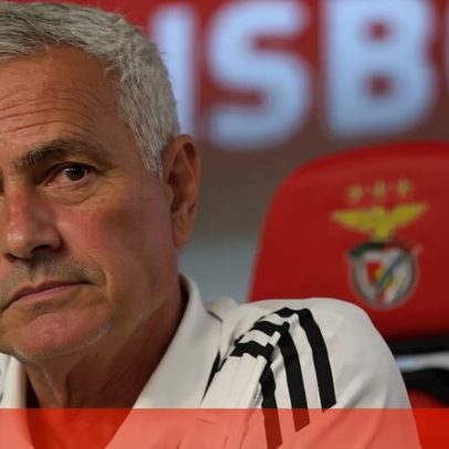 José Mourinho em conferência sobre jogo com o Ajax